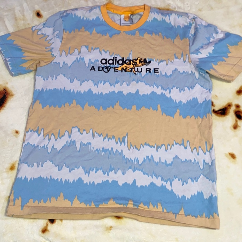 NEW Adida adventure Chamaeleon shirt.